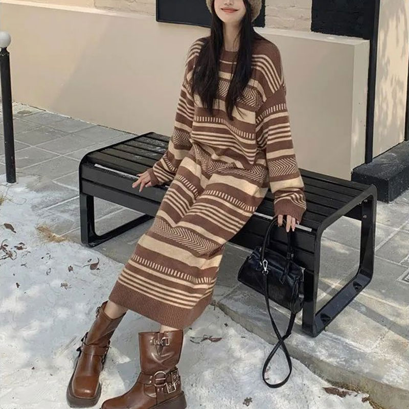 Winter Clothing H&M - Długa sukienka z dzianiny w paski