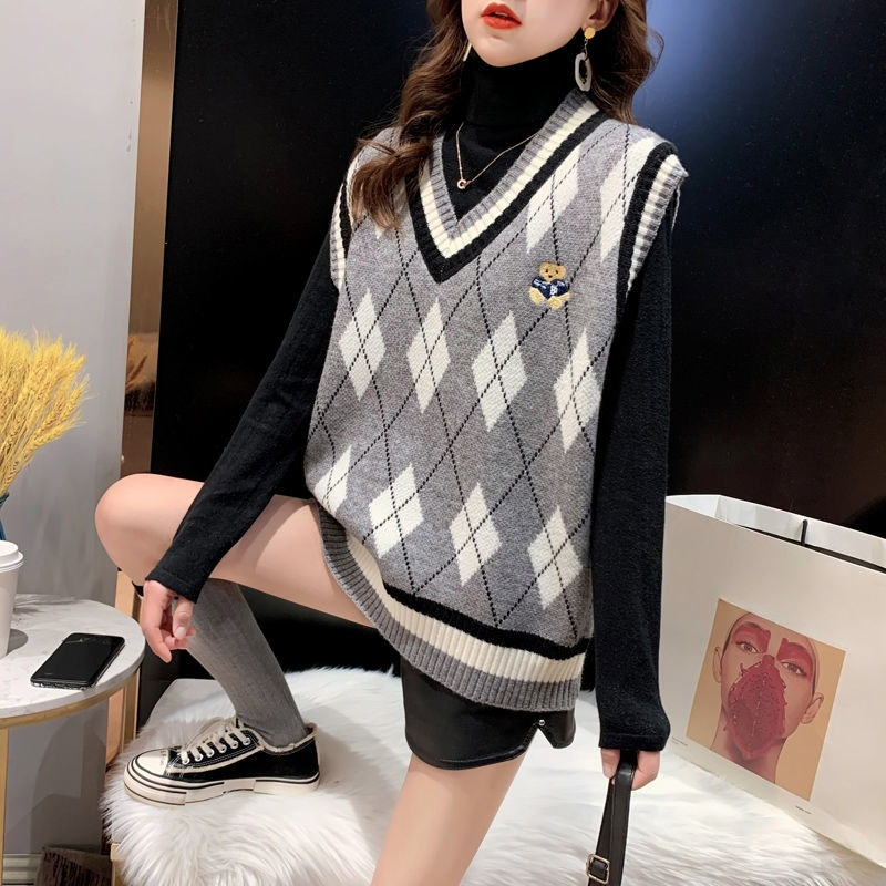 Czerwone dzianinowe kamizelki  – Winter Clothing Trends recenzja i cena