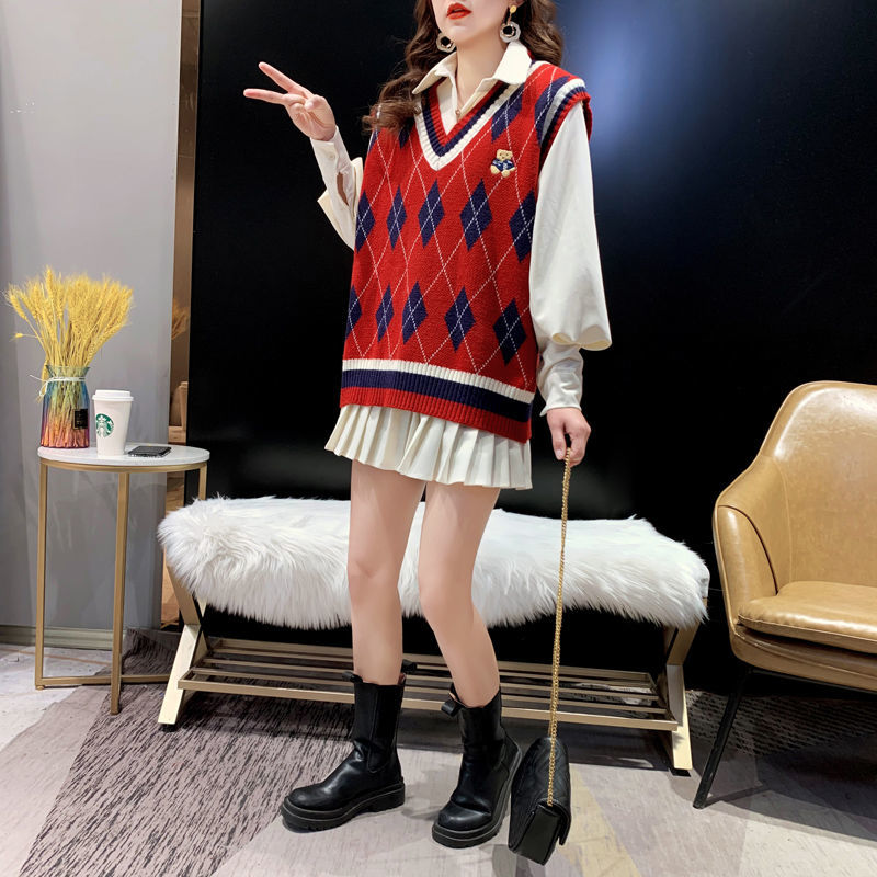 Czerwone dzianinowe kamizelki  – Winter Clothing Trends recenzja i cena