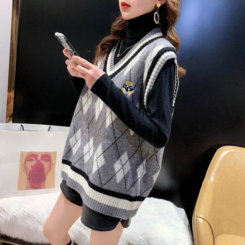 Czerwone dzianinowe kamizelki  – Winter Clothing Trends recenzja i cena